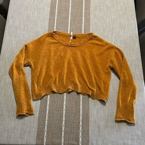 Yellow knitted crewneck